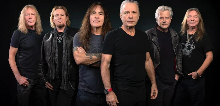 Adrian Smith quer aposentar música do UFO que serve como intro dos shows do Iron Maiden