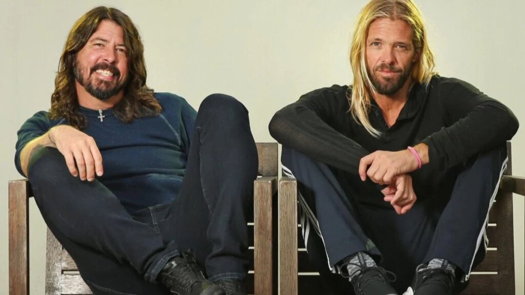 Dave Grohl diz que morte de Taylor Hawkins “virou tudo de cabeça para baixo”