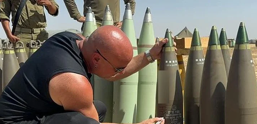 David Draiman (Disturbed) não mostra arrependimento de assinar item de artilharia