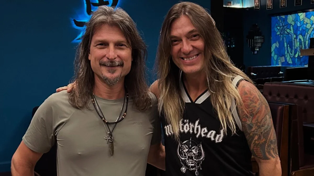 Em seu podcast, Rafael Bittencourt declara amor para Edu Falaschi