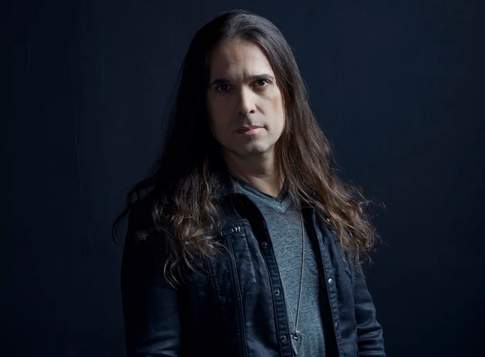 Kiko Loureiro não está voltando ao Angra, afirma Rafael Bittencourt