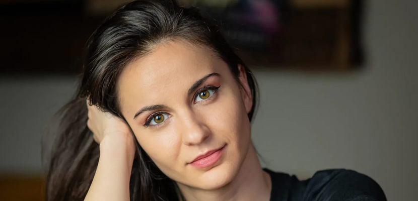 Michaela Naydenova volta a assumir o posto de baterista da Nervosa