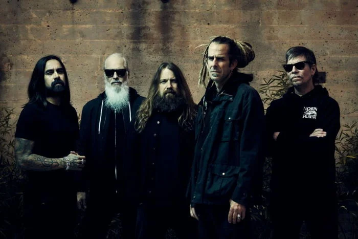 Novo álbum do Lamb of God, “Into Oblivion” é elogiado em resenha da Metal Hammer