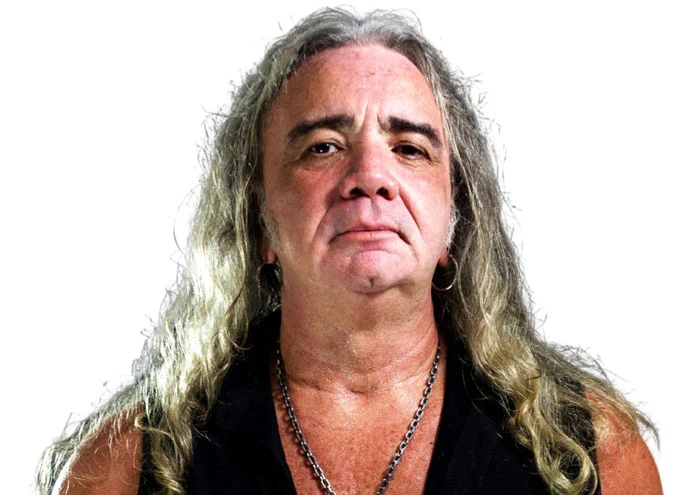 Pioneiro do metal no Brasil revela os discos que mudaram sua vida
