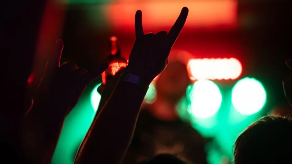 Produtora Estética Torta é criticada por cancelar e adiar shows no Brasil