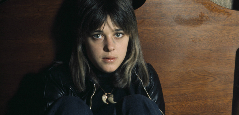 Suzi Quatro conta que quase quebrou o nariz de Alice Cooper durante turnê