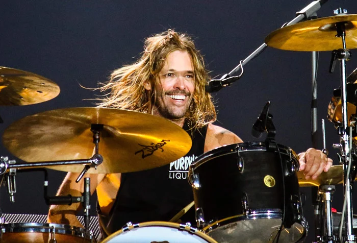 Taylor Hawkins sobre tocar no Foo Fighters: “Há coisas que faço que Dave Grohl não faria”