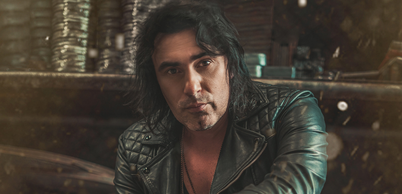 Tocar com o Angra é como jogar com a camisa 10 da Seleção Brasileira, segundo Alírio Netto