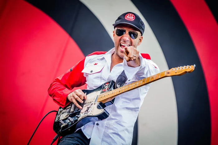 Tom Morello largou mão do Yngwie Malmsteen para o Rage Against The Machine existir