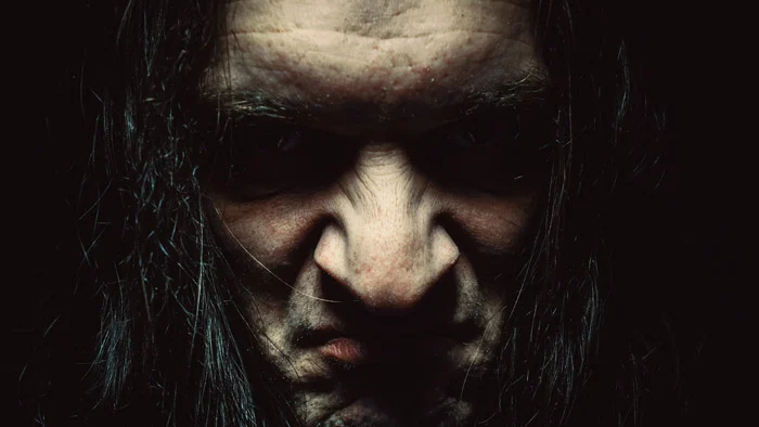 Você está realmente emitindo sua opinião ou apenas repetindo discursos prontos?