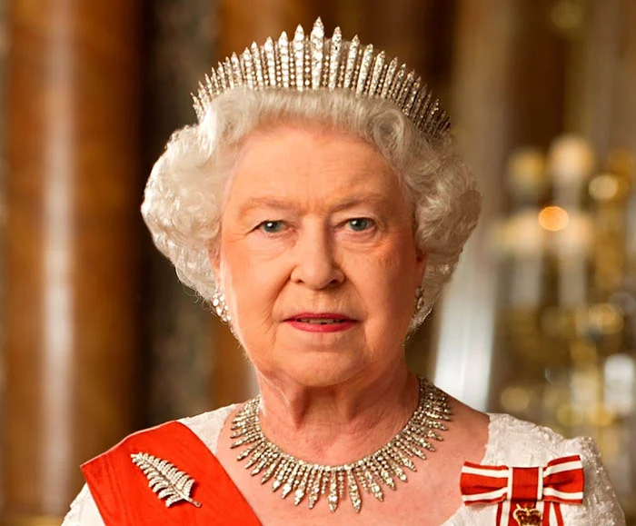 “Você também é guitarrista?”: Quando a Rainha da Inglaterra conheceu lendas do instrumento