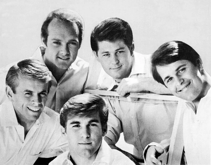 YouTuber com canal dedicado ao Beach Boys entra para a banda