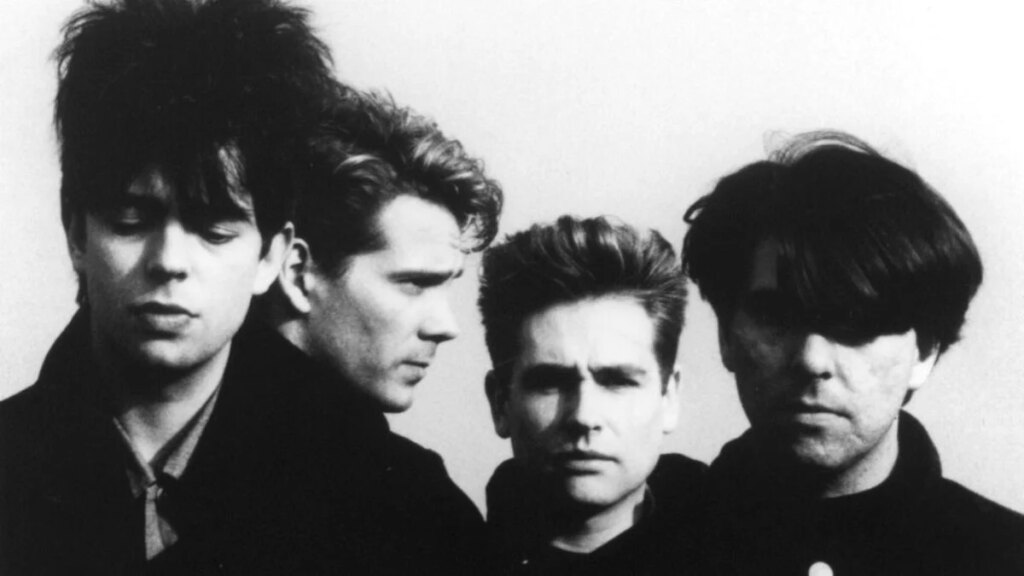 A extensa relação do Echo & the Bunnymen com o Brasil e as interpretações de clássicos