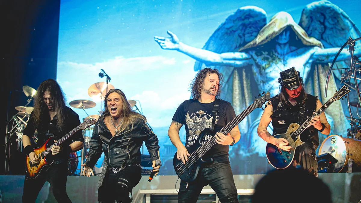Em sideshow lotado, Angra Reunion celebra 25 anos de ‘Rebirth’