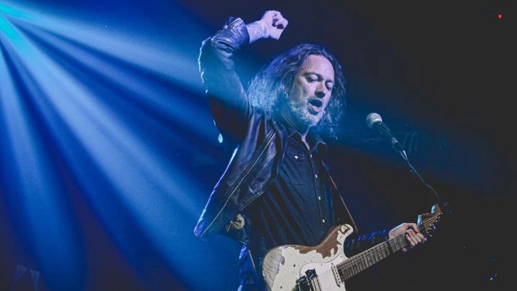 Evergrey anuncia saída do guitarrista Henrik Danhage após 21 anos