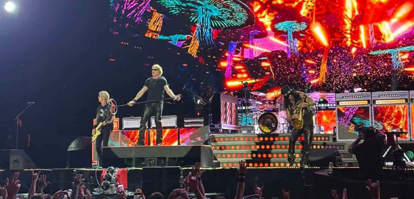 Guns N’ Roses entrega hits do passado e novos sons em show lotado em Porto Alegre