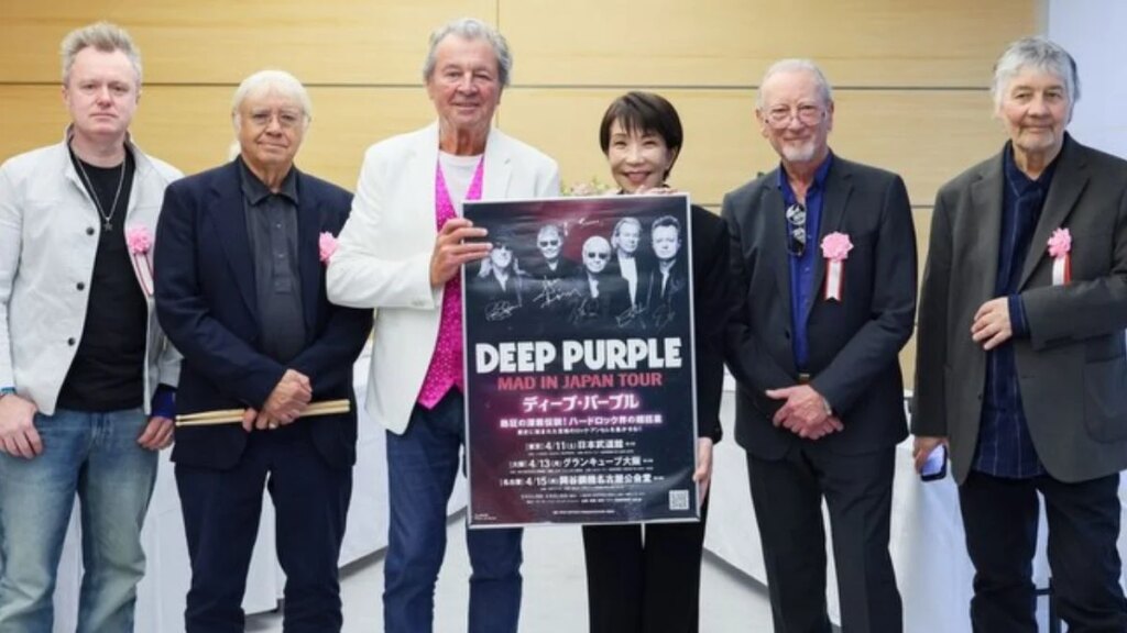 Primeira-ministra do Japão encontra Deep Purple: “Toco ‘Burn’ na bateria”