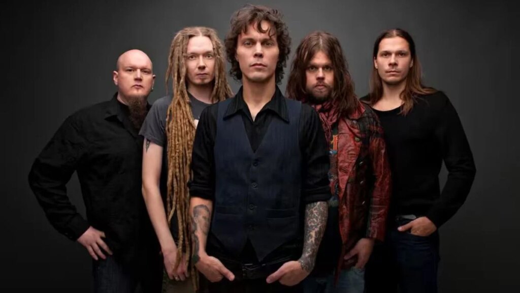Ville Valo fala sobre possível reunião do HIM: “Sinto falta daqueles caras”