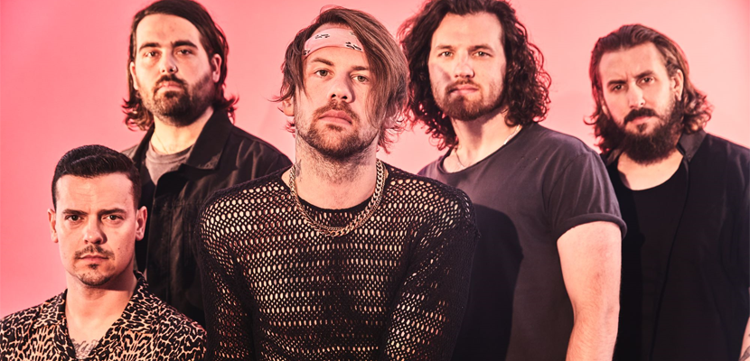 Caleb Shomo (Beartooth) assume publicamente sua homossexualidade: “Sou um homem gay”
