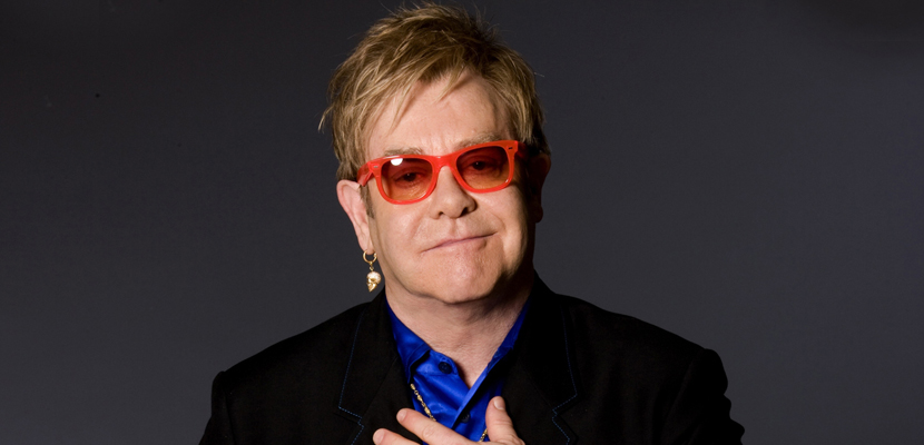 Elton John está com 79 anos e problemas de visão, mas continua compondo novas músicas