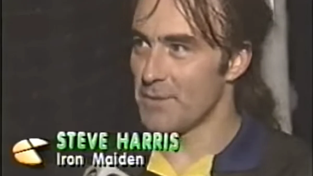 Iron Maiden: O dia em que Steve Harris jogou futebol no Brasil