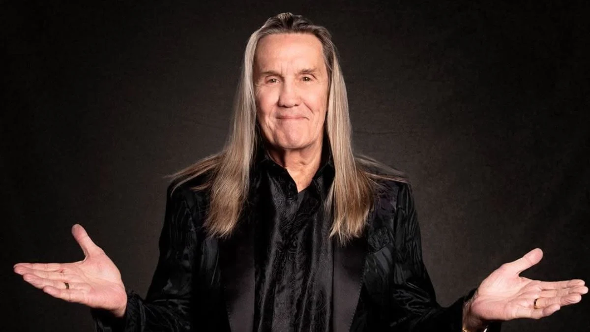 Nicko McBrain anuncia turnê europeia ‘Hello Boys And Girls!’