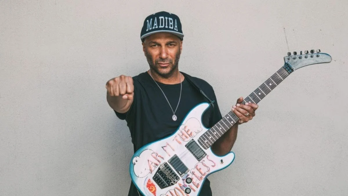 Tom Morello cancela turnê após sua mãe, de 102 anos, ser internada