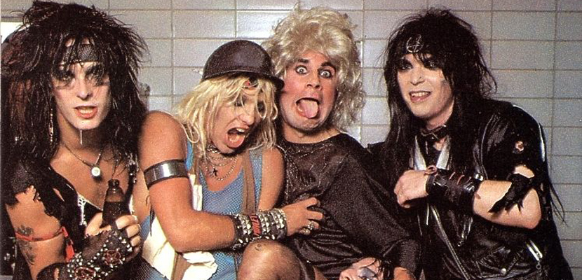 Tommy Lee (Mötley Crüe) lembra a infame turnê com Ozzy: “Ele apareceu no palco de cueca branca e botas”