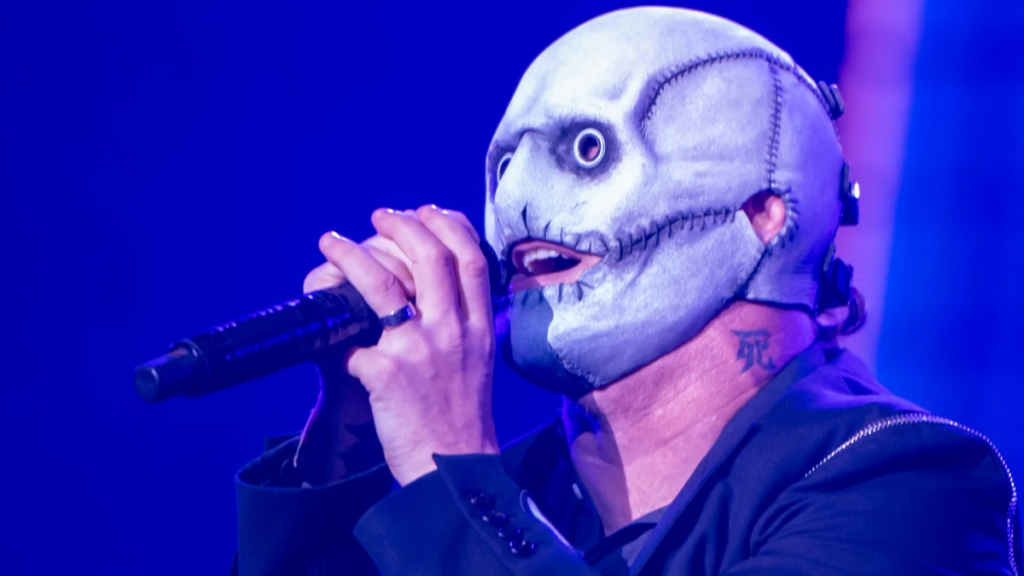Corey Taylor revela novos hábitos e orações à um “poder superior”