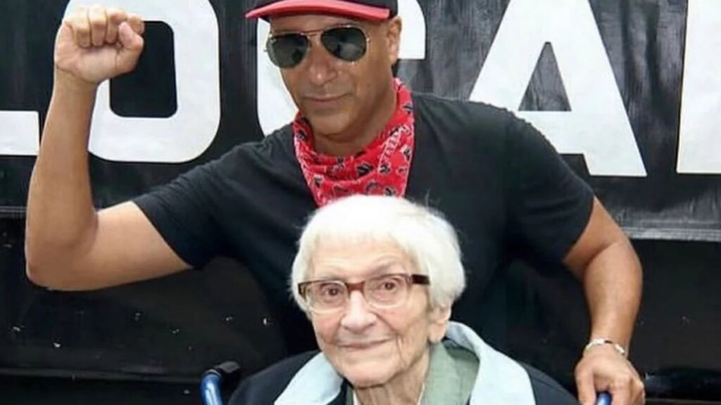Morre Mary Morello, ativista e mãe de Tom Morello, aos 102 anos