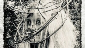 Sheri Moon, esposa de Rob Zombie, estreia com single “I Love My Robot”
