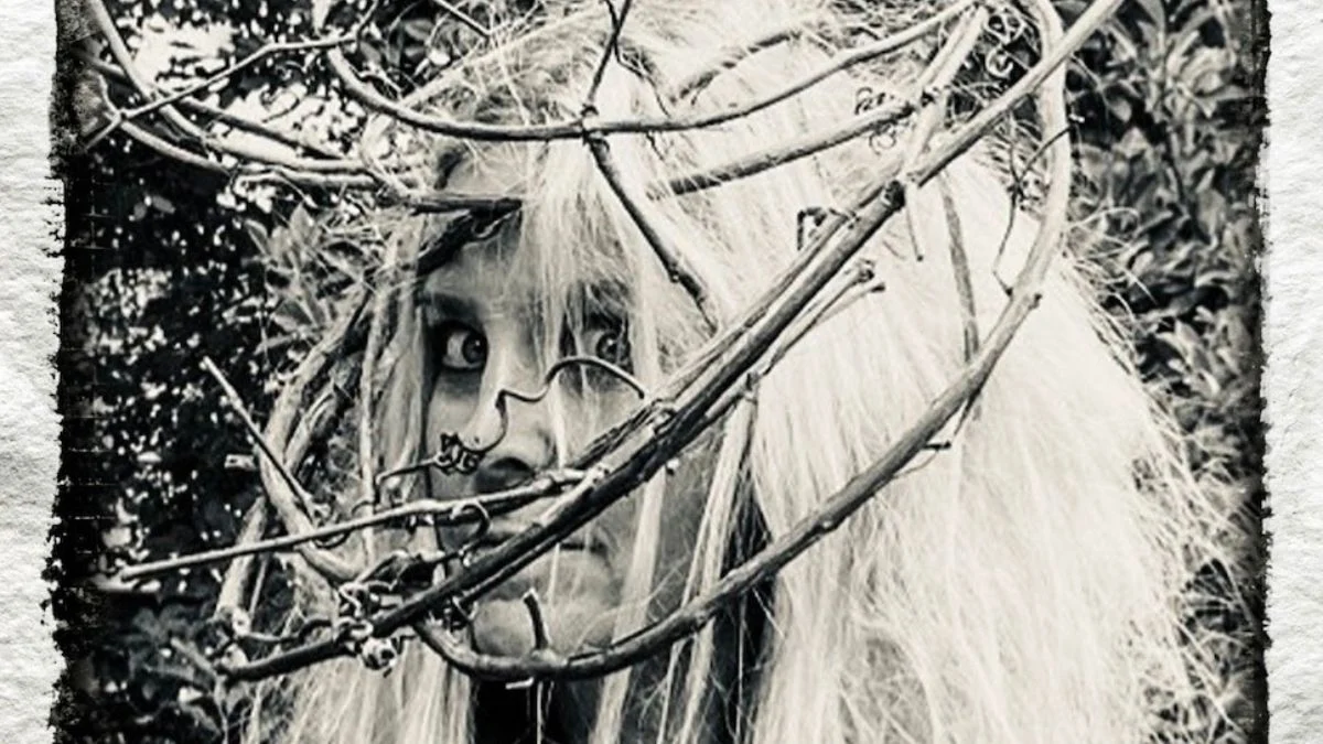 Sheri Moon, esposa de Rob Zombie, estreia com single “I Love My Robot”