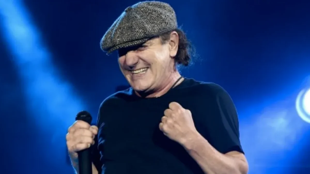 Brian Johnson quase é atingido por canhão em show do AC/DC nos EUA