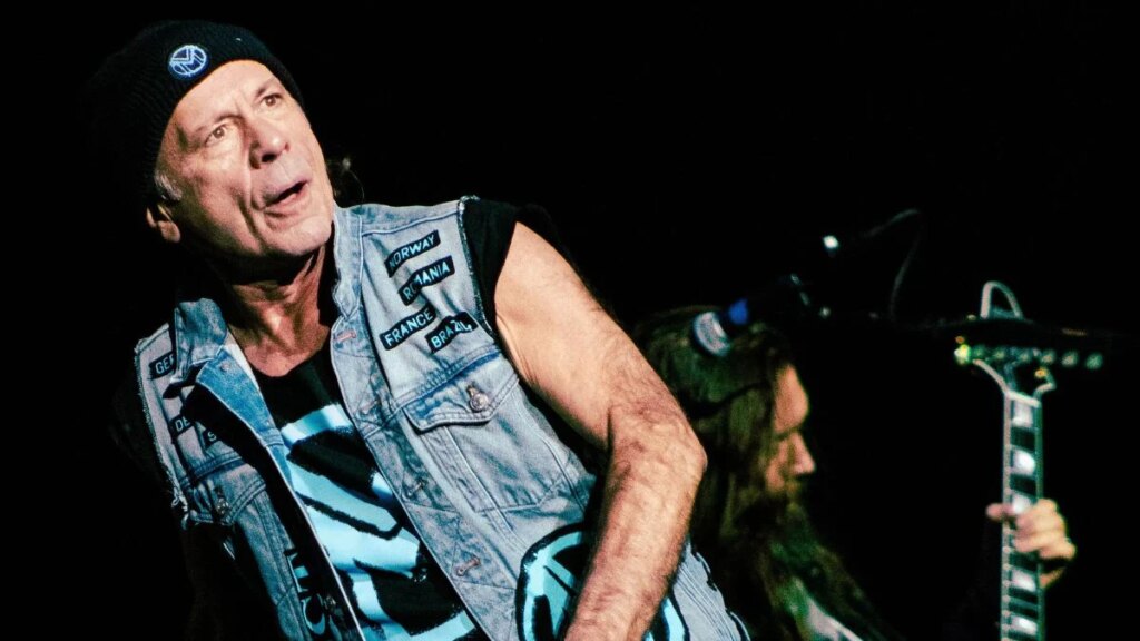 Bruce Dickinson sobre seu novo álbum solo: “Pesado pra c******”