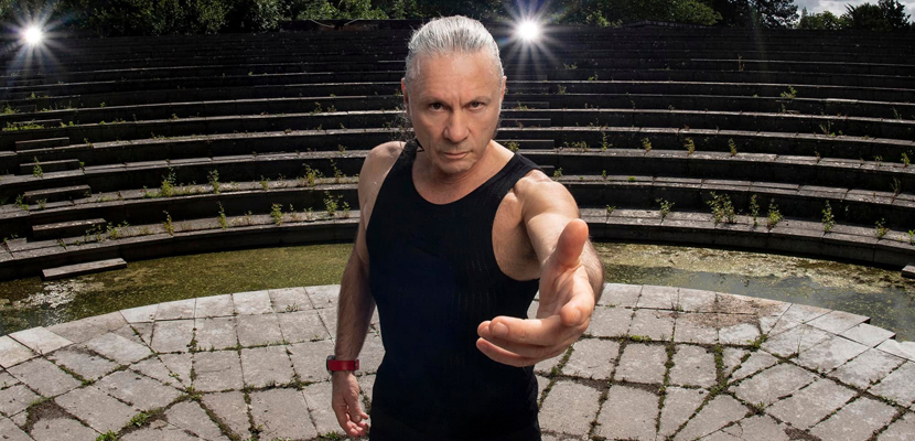 Bruce Dickinson vai se apresentar com a Beethoven Academy Orchestra na Polônia em janeiro de 2027