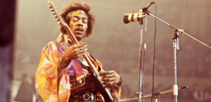 Jimi Hendrix acreditava que as guitarras eram possuídas por espíritos e as destruía para libertá-los
