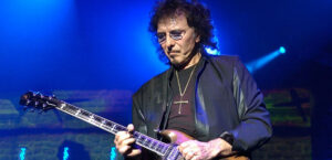 Tony Iommi segue promovendo From The Dark com o novo single Stormwatcher
