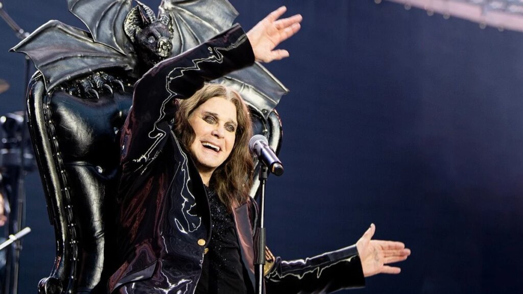 Família Osbourne manteve corpo de Ozzy em casa antes de funeral, diz Kelly