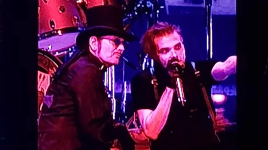 King Diamond faz aparição surpresa em show do My Chemical Romance nos EUA