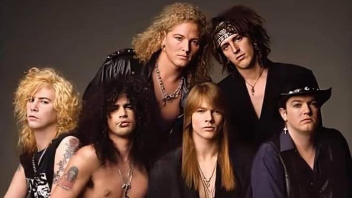 O dia em que o Guns N’ Roses lançou dois álbuns juntos e implodiu a banda