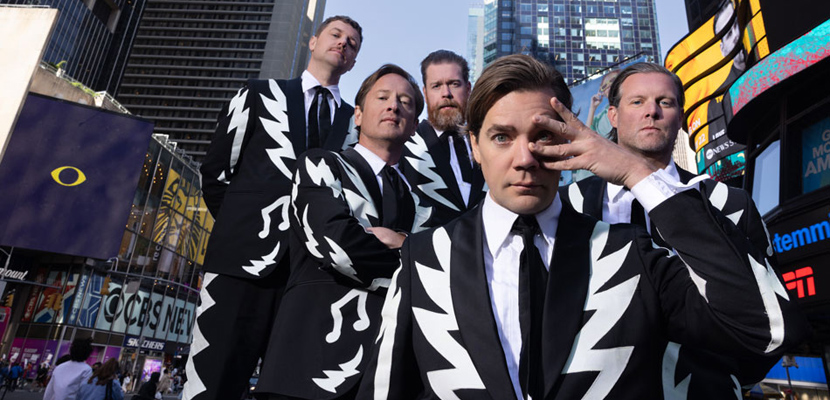 The Hives aposta na energia, alegria, raiva e vida no álbum The Hives Forever Forever The Hives
